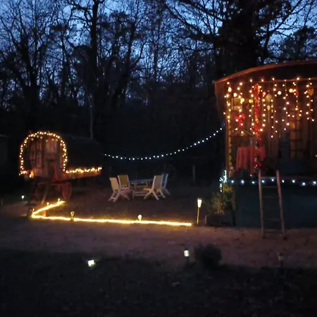 Git'an Périgord La Bohémienne Habitación en casa particular *